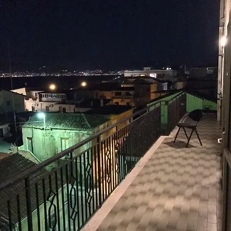 Affaccio Sullo Stretto
