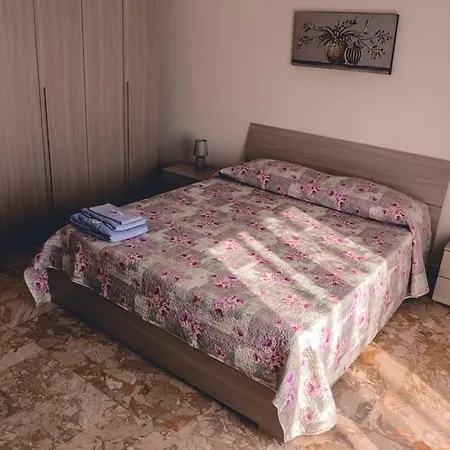 Affaccio Sullo Stretto Apartman *